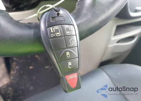 2016 Chrysler Town & Country Touring from USA, damaged, VIN 2C4RC1BGXGR164502